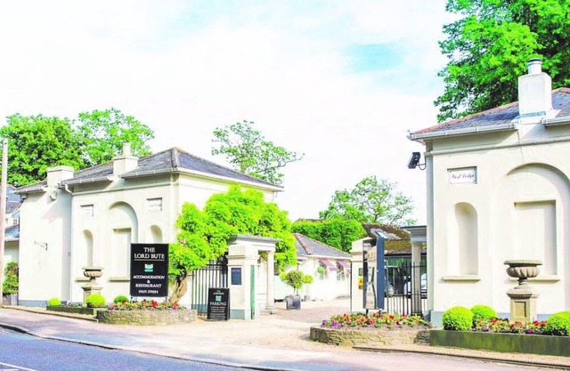 The Lord Bute Hotel & Restaurant