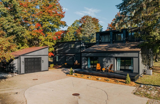 The Maple View Lodge sleeps 16 @ Shanty Creek Close to Torch Lake&Lake Bellaire