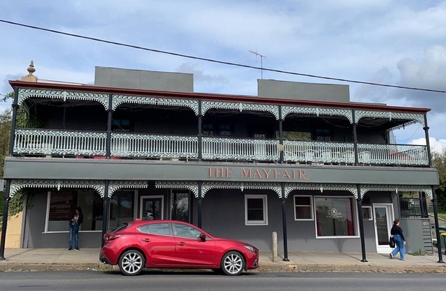 The Mayfair 4-bed room accommodation Daylesford