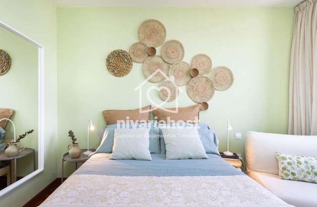 The Mint Santa Cruz, by Nivariahost
