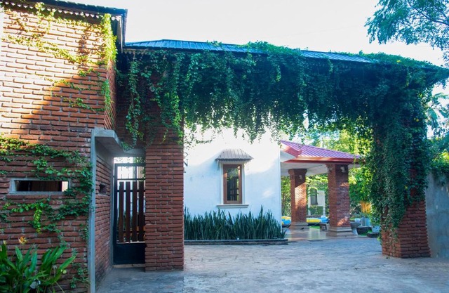 The New Crown Hotel
