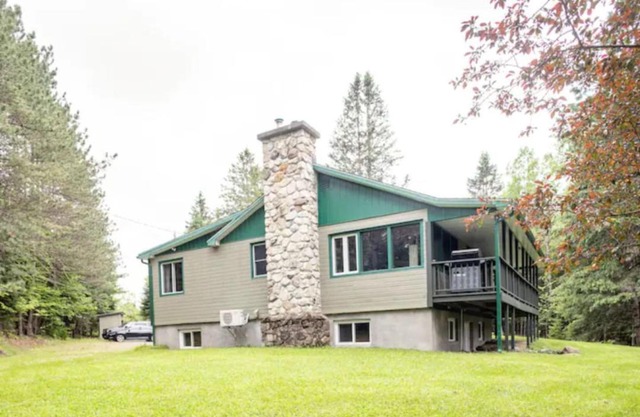 The Nordic 2BR Chalet by Instant Suites - 5 min to Tremblant Village