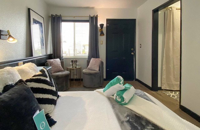The O Spa + Resort RM 04 | Hot Mineral Spring Pools, Cannabis + Pet Friendly.