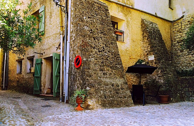 The old stable in Provence(Verte) Entrecasteaux,Var. Coast 50ms,Airport 60ms