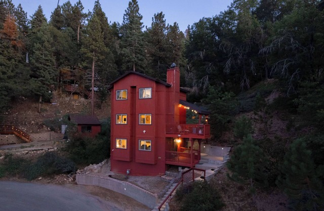 The Overlook: Quiet Hillside/Kids/Dogs/Views/Work