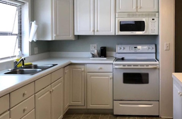The Palmetto Inn - Spotted Seatrout - 1 Bedroom King Suite