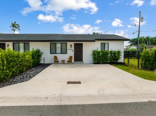 The Pass-Through 2 Brand New Modern Villa