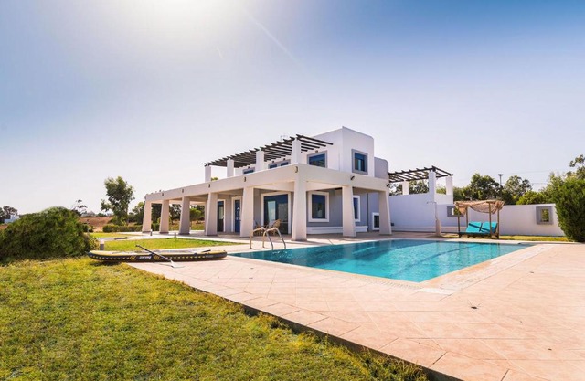The "Perfect Beach House" Villa