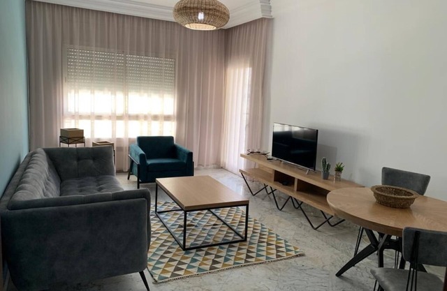 The Perfect Flat, Lac 2, Tunis