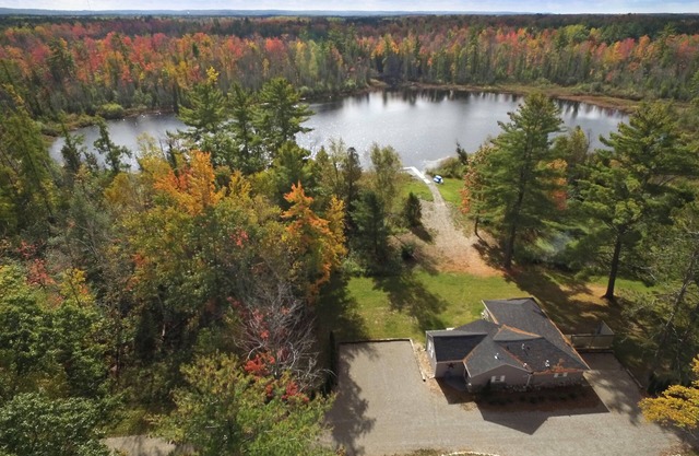 The Perfect Getaway *Sleeps 4 *Pet Friendly *Traverse City *Crystal Mountain