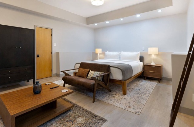 The Perfect Getaway Near UCLA and the Getty Center