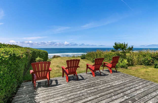The Pilot House by AvantStay | Stunning Home Right On Arch Cape Beach!