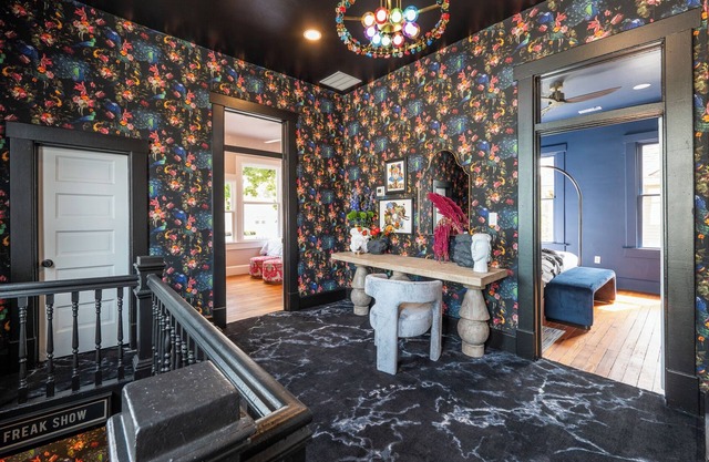 The Prescott. Bold Luxury. Historic Glamour! 5 miles from downtown Indy