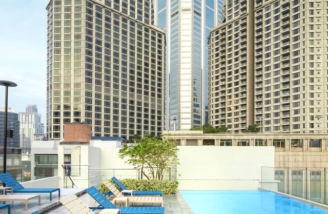 The Quarter Ploenchit by UHG