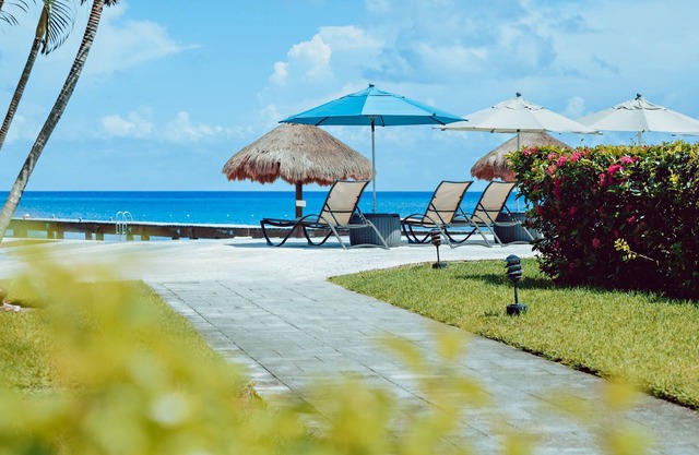The Queen’s Garden, Cozumel Beach House Jasianna Jaxen