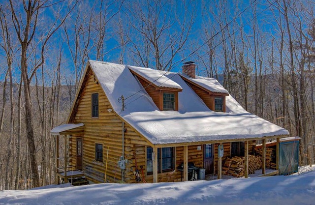 The Quintessential Cabin Up North | Prime Location