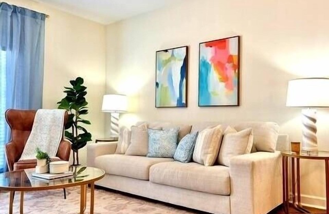 The Rebel Roze, 2BR Condo by Velvet Ditch Villas
