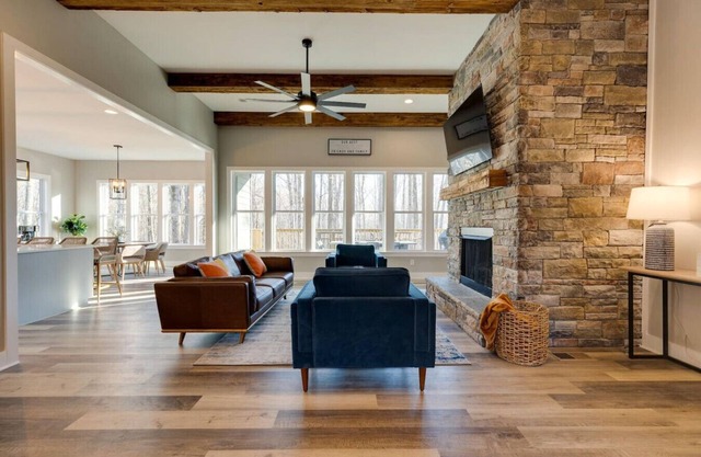 The Retreat is Nashville's Luxurious Cabin - Nestled in the Most Serene Mountains!