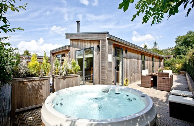 The Retreat, Strawberryfield Park - a lodge that sleeps 4 guests in 2 bedrooms