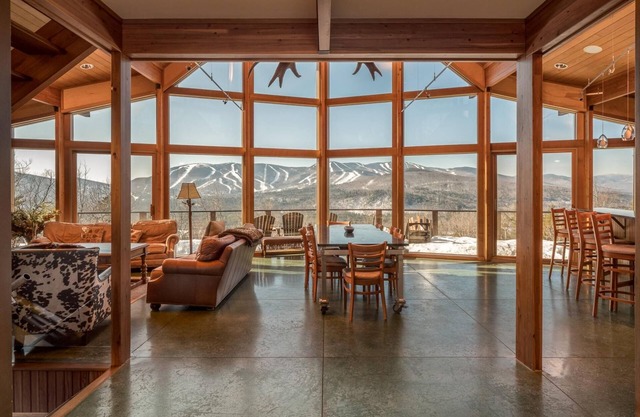 The Ridge House-Modern Chalet! Spectacular Slope Views