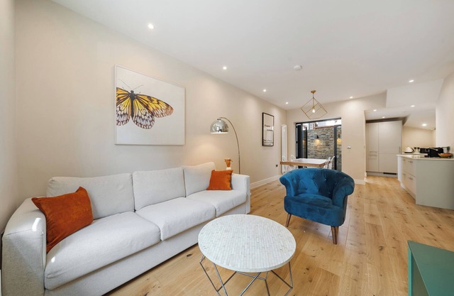 The Riverwalk Residence – 2 Bed Apartment - London
