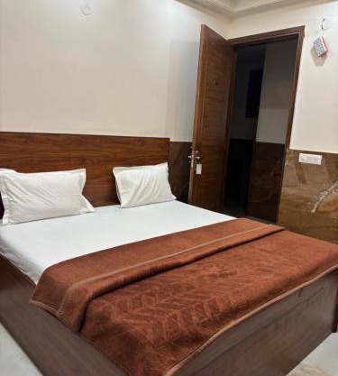 The Roop Mahal, hotel,