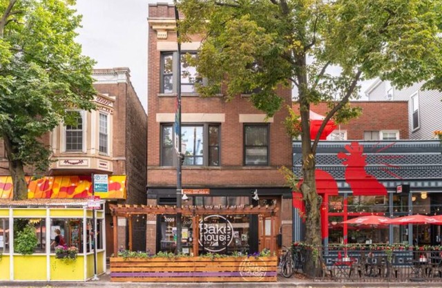 The Roscoe Village Guesthouse