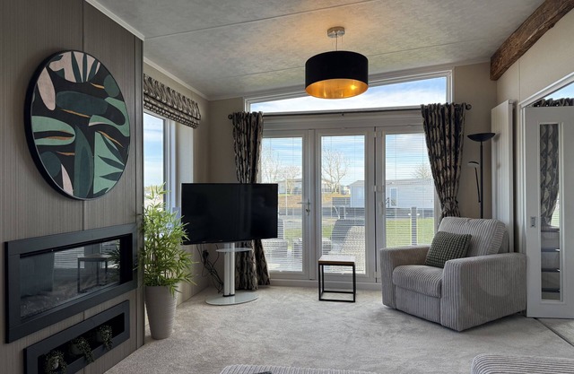 The Saltire Lodge that sleeps 6 guests in 3 bedrooms