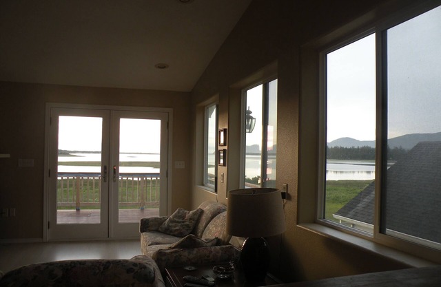 'The Sandlake View-Birding, Storms, Beach