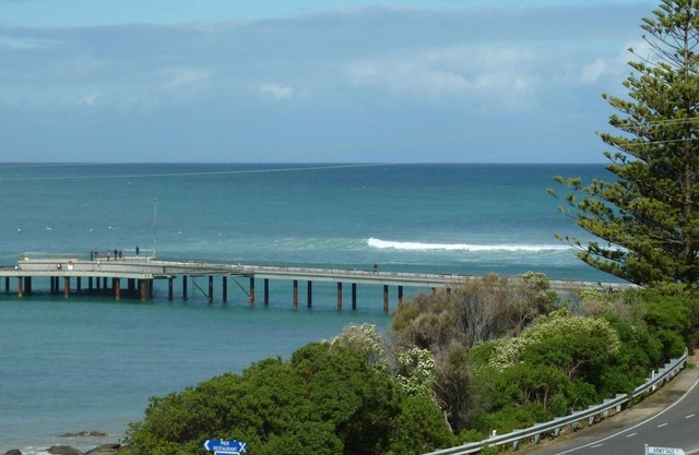the SEA APARTMENT, LORNE, VIC