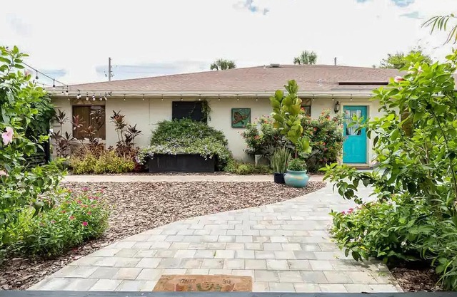 The Seashell Retreat Unit A