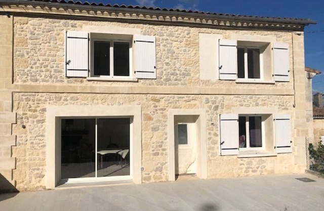 THE SIGNORET HOUSE IN THE COUNTRYSIDE NEAR BORDEAUX