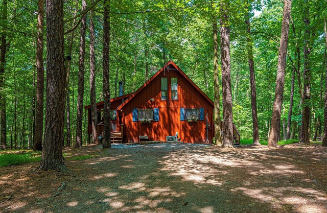The Sparrow's Nest - A Boho Chic Chalet in the Woods