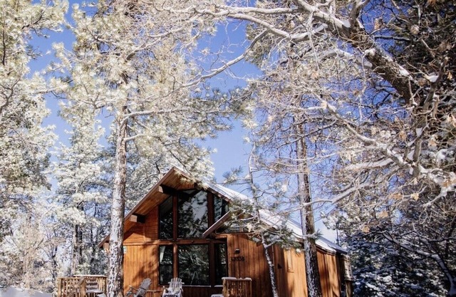 The Stargazer Chalet-Your Big Bear Experience with Ridgetop and Ski Slope Views!