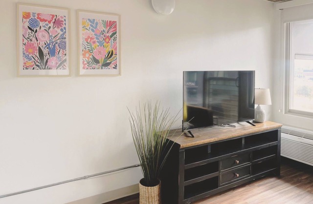 The Sunny Studio With City Views