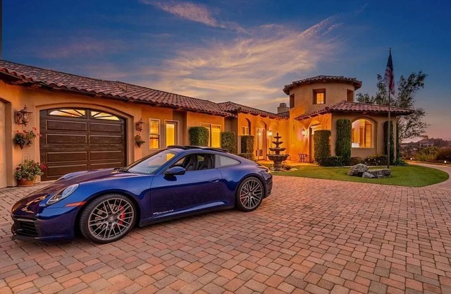 The Sunset House nSan Diego country living close to the beach!