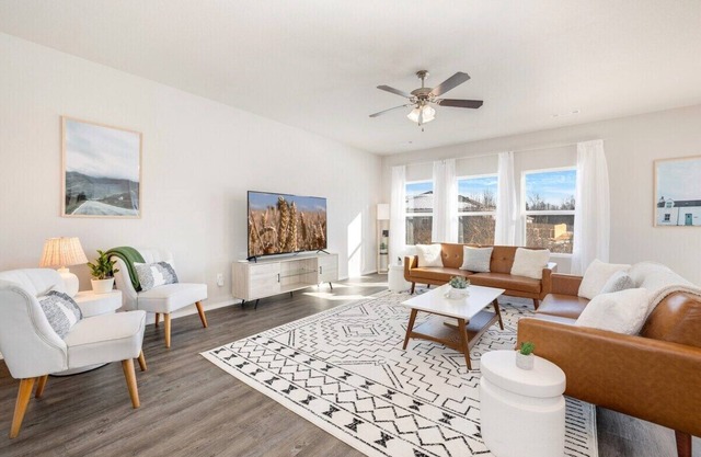 The Swift - 2 mi from DT Fayetteville