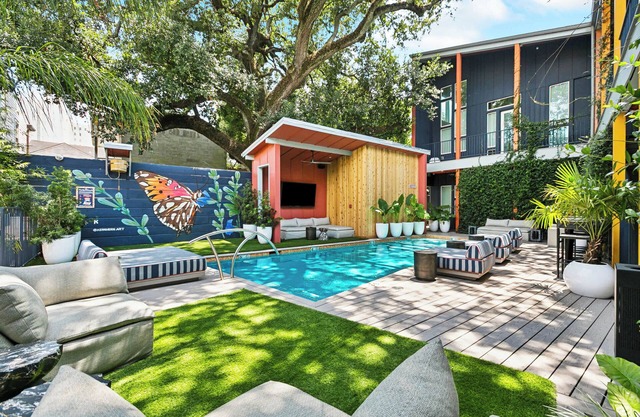 The Syd | Mardi Gras Magic | Heated Pool & Oasis