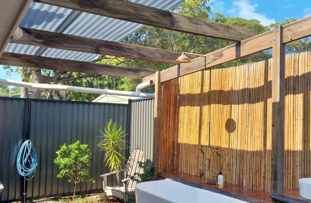 The Taverna nBeach House, Kooringal, Moreton Island