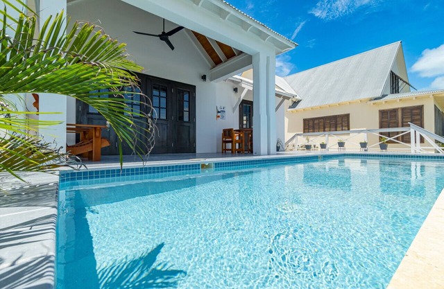 The Toucan's Nest & Pool Club at Mahogany Bay