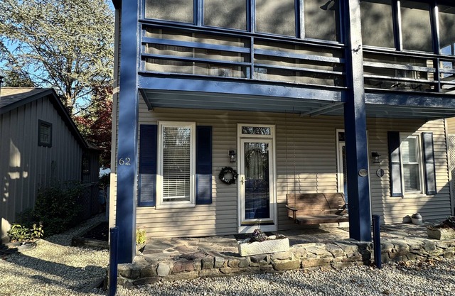The Tow Path House On D&R Canal