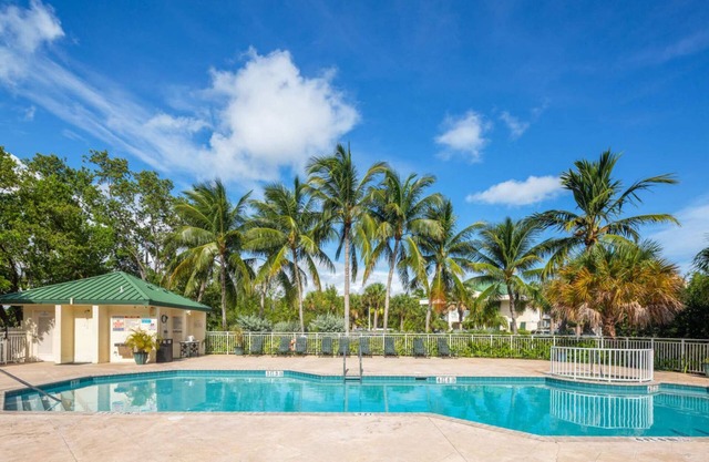 The Trinidad by Brightwild Pool View Parking