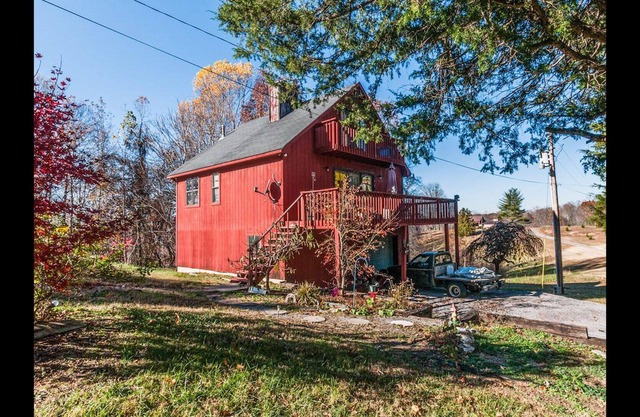 The Tulip Tree Bay Cottage