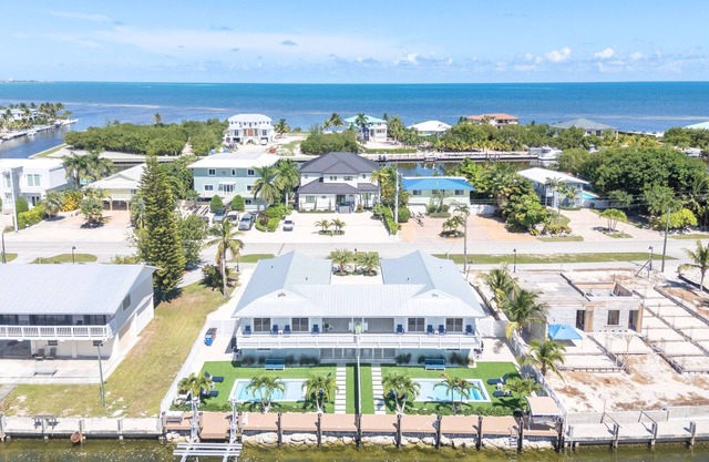 The Twin Palm Villas in Sombrero Beach - A- Oceanfront home with great views.