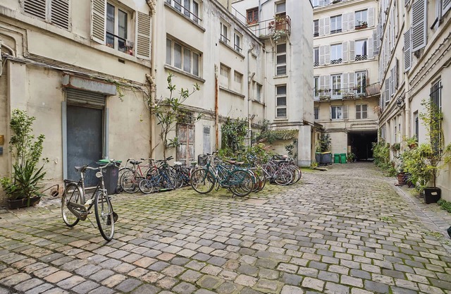 The Upper Marais Superb Apartment for 8 People