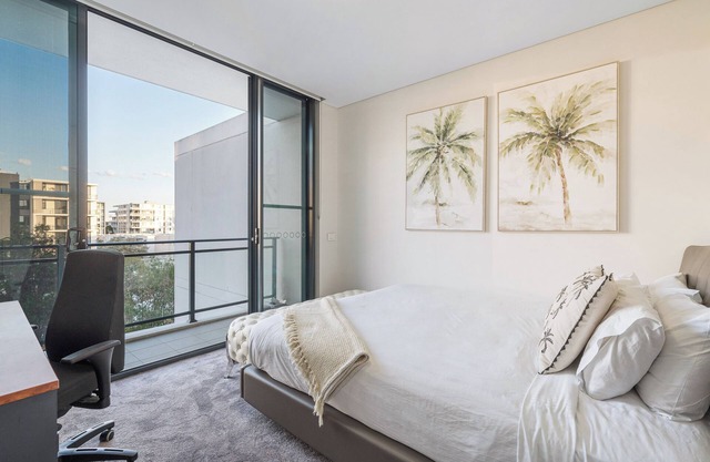 The Urban Escape - Stylish apartment in the Heart of Wentworth Point