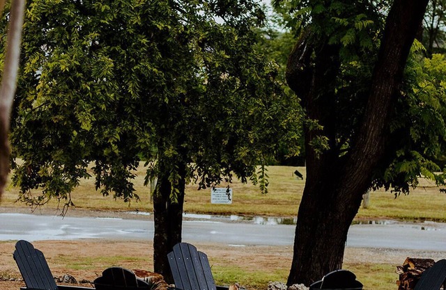 The Vaquero Motel Farmhouse Suite with the best location in town