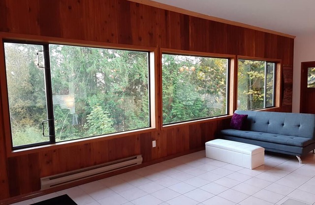 The View Suite - stunning 2-acres & hot tub