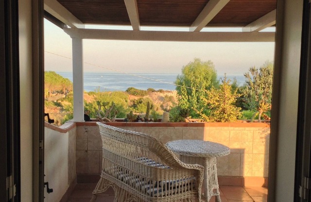 The Villa Al Mare overlooking the cliff