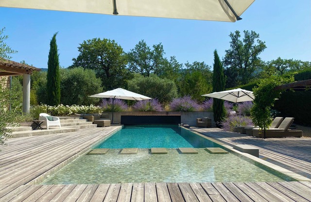 The Villa Azul, near Ménerbes with 5 bedrooms, air conditioning